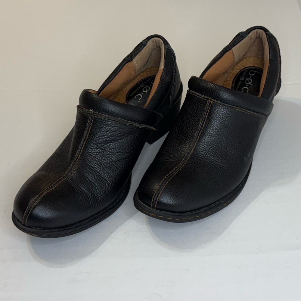 b.o.c. Sz 8 Black Leather Women's Clogs